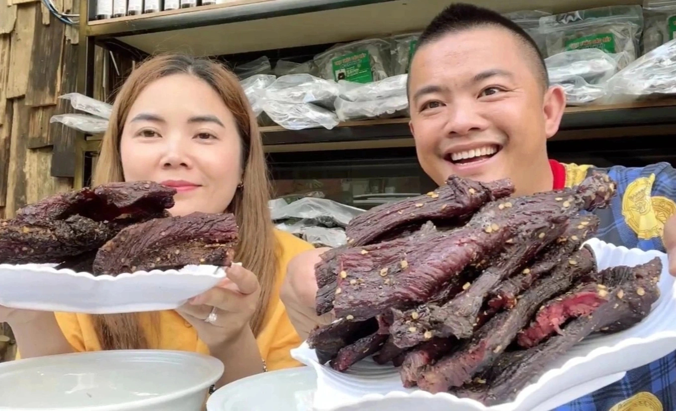 Chủ c&ocirc;ng ty từng b&aacute;n hơn 30 tỷ đồng thịt tr&acirc;u bị khởi tố c&ugrave;ng Hải Sapa TV l&agrave; ai?- Ảnh 2.