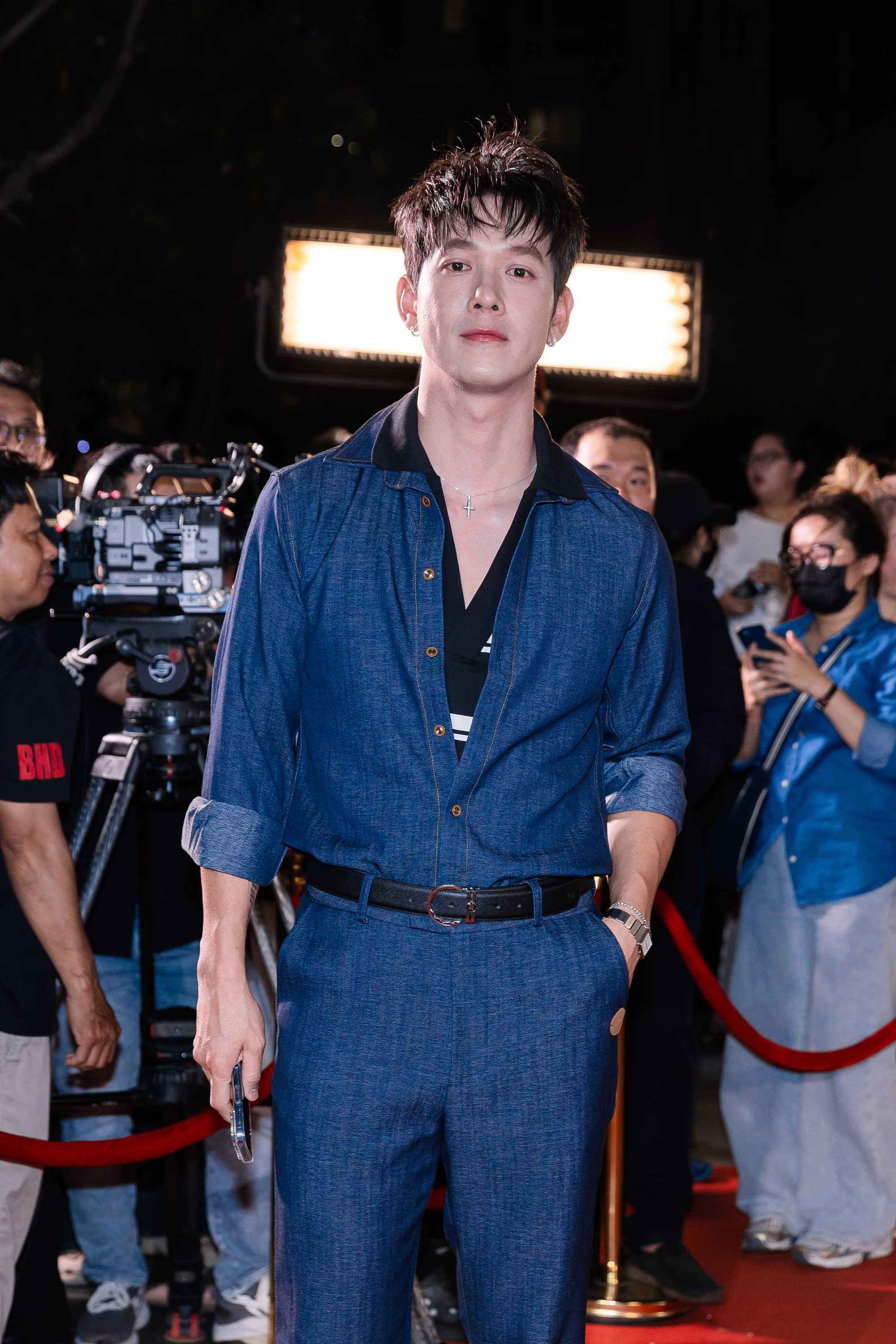 Si&ecirc;u thảm đỏ HOT nhất h&ocirc;m nay: Nh&atilde; Phương - Mỹ T&acirc;m - LAMOON đẹp đi&ecirc;n đảo, Phương Anh Đ&agrave;o t&igrave;nh tứ b&ecirc;n Tuấn Trần- Ảnh 9.