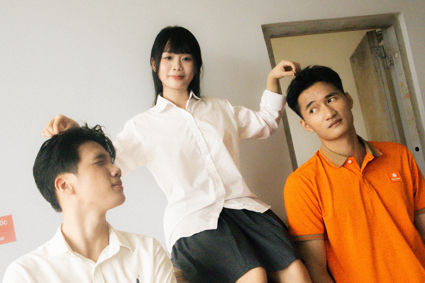 Ngắm bộ ảnh đồng phục mới “cực cưng” của sinh viên Đại học Đại Nam: “Đại Nam trong ký ức” - Ảnh 3.