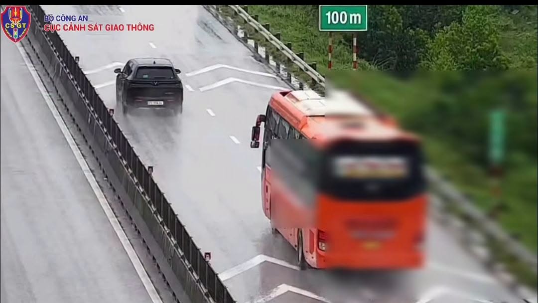 CSGT ra qu&acirc;n xử phạt lỗi n&agrave;y ngay từ ng&agrave;y mai, tất cả phương tiện tham gia giao th&ocirc;ng ch&uacute; &yacute;- Ảnh 1.