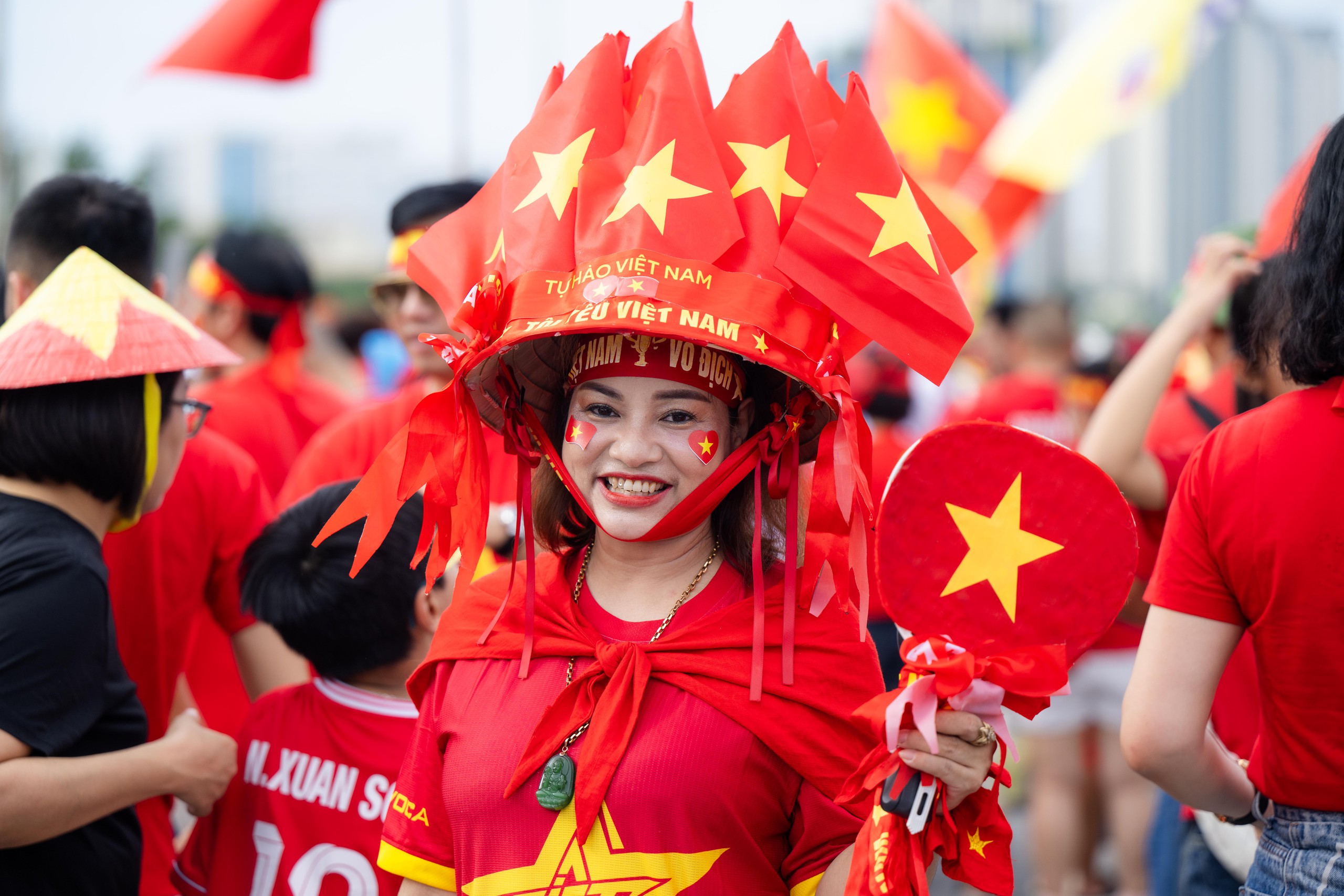 Gallery - Đánh bại Thái Lan, Đội tuyển Việt Nam lần đầu tiên 2 lần liên tiếp vô địch ASEAN Cup - image 10