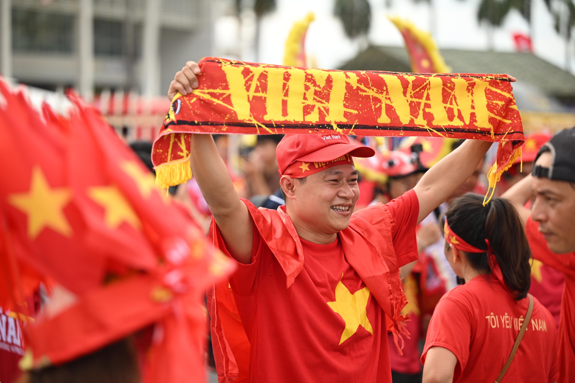 Mỹ Đình sục sôi trước giờ bóng lăn, Việt Nam đang rất gần chức vô địch rồii! - Ảnh 3. Mỹ Đình sục sôi trước giờ bóng lăn, Việt Nam đang rất gần chức vô địch rồii! - Ảnh 3.