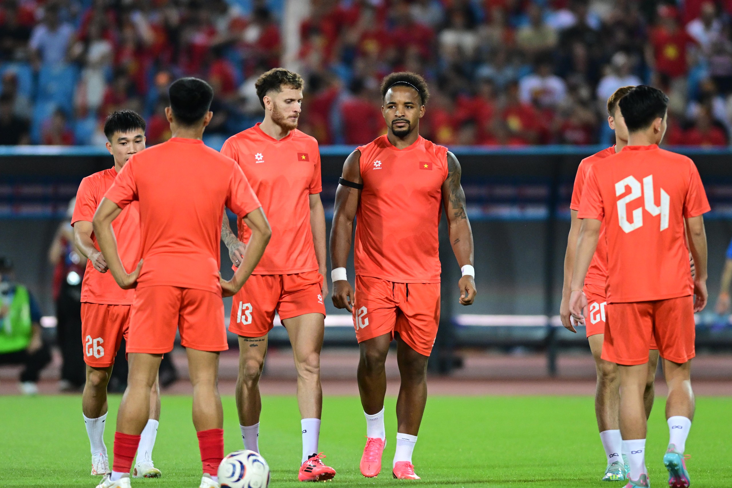 Gallery - Đánh bại Thái Lan, Đội tuyển Việt Nam lần đầu tiên 2 lần liên tiếp vô địch ASEAN Cup - image 21