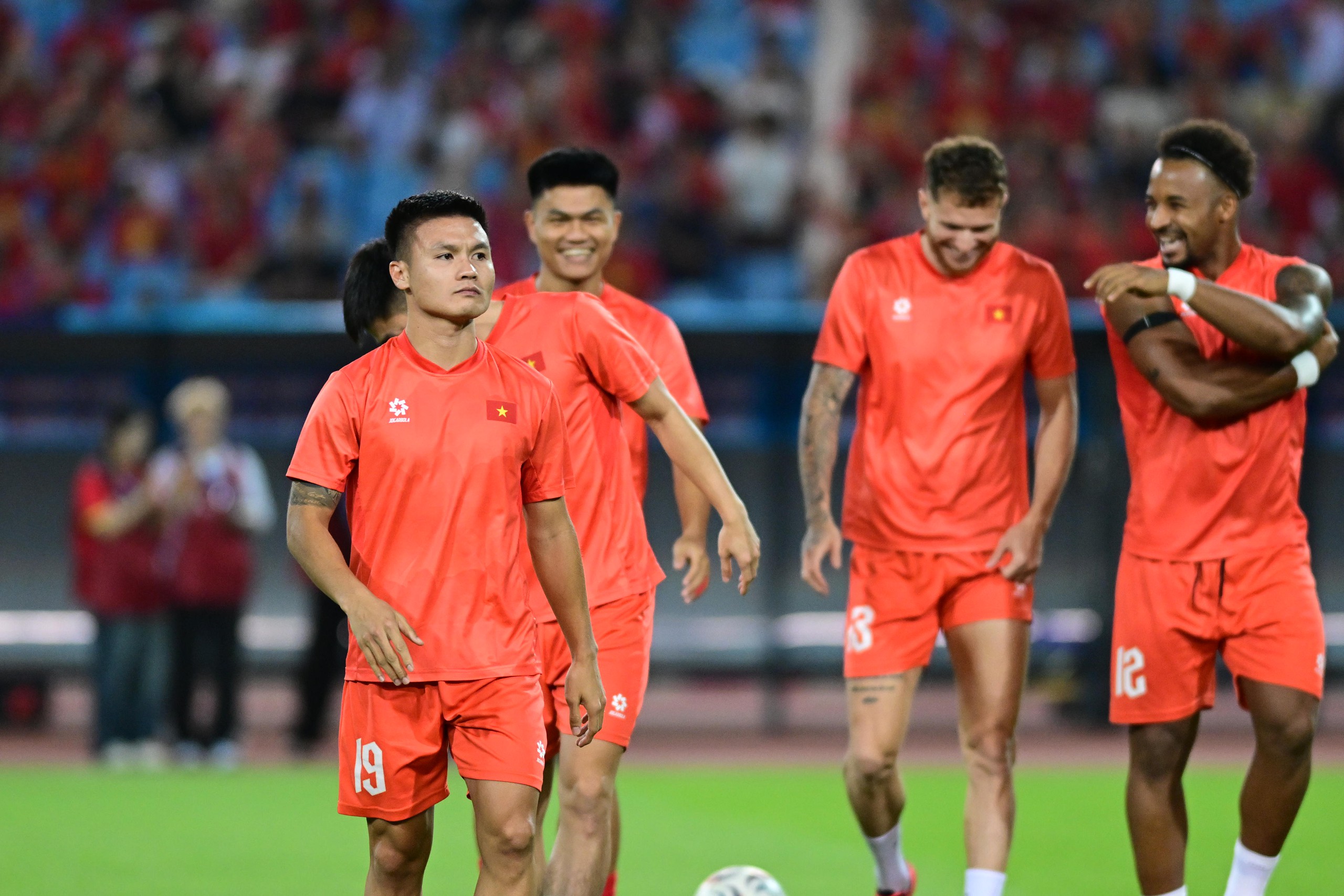 Gallery - Đánh bại Thái Lan, Đội tuyển Việt Nam lần đầu tiên 2 lần liên tiếp vô địch ASEAN Cup - image 22