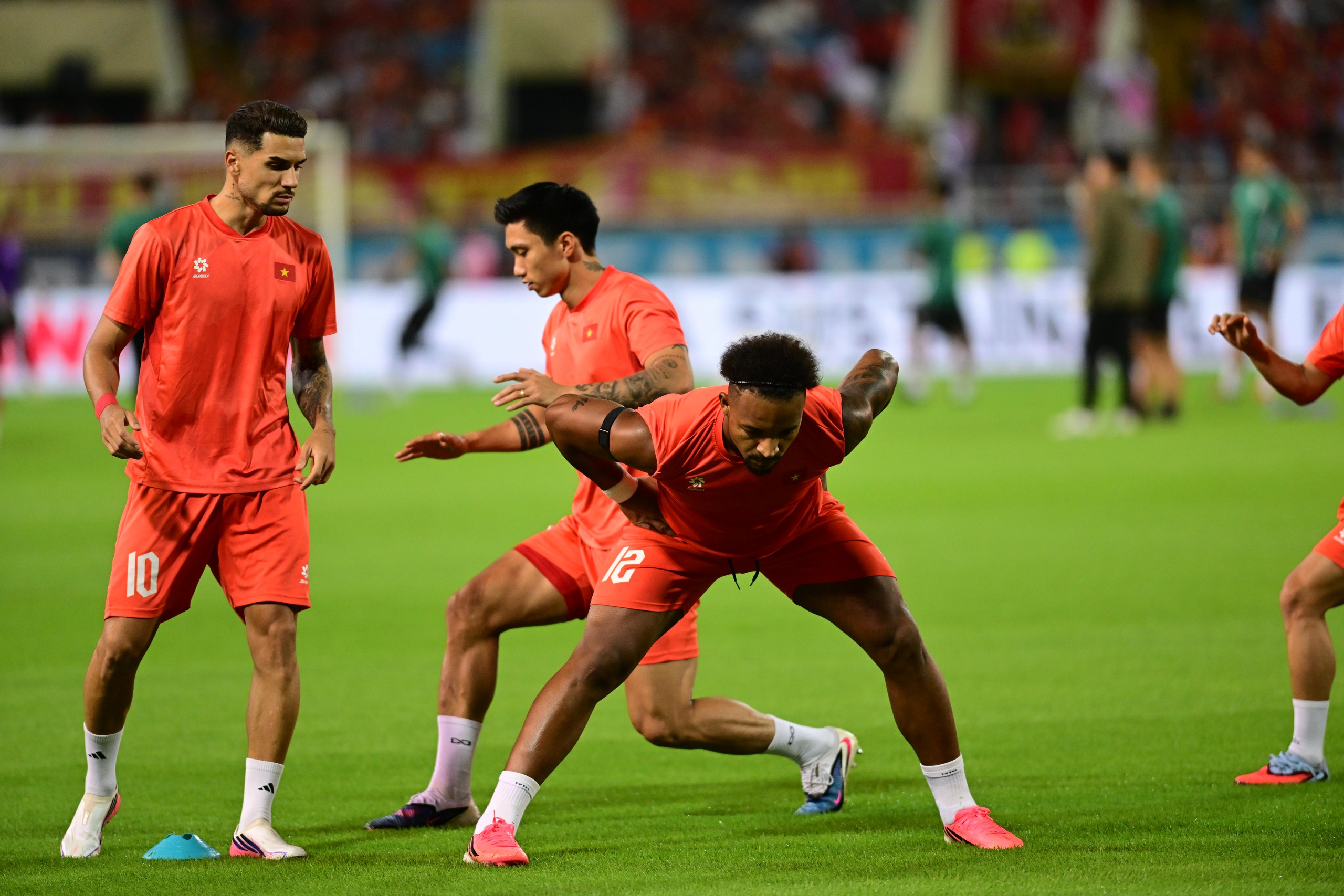 Gallery - Đánh bại Thái Lan, Đội tuyển Việt Nam lần đầu tiên 2 lần liên tiếp vô địch ASEAN Cup - image 25