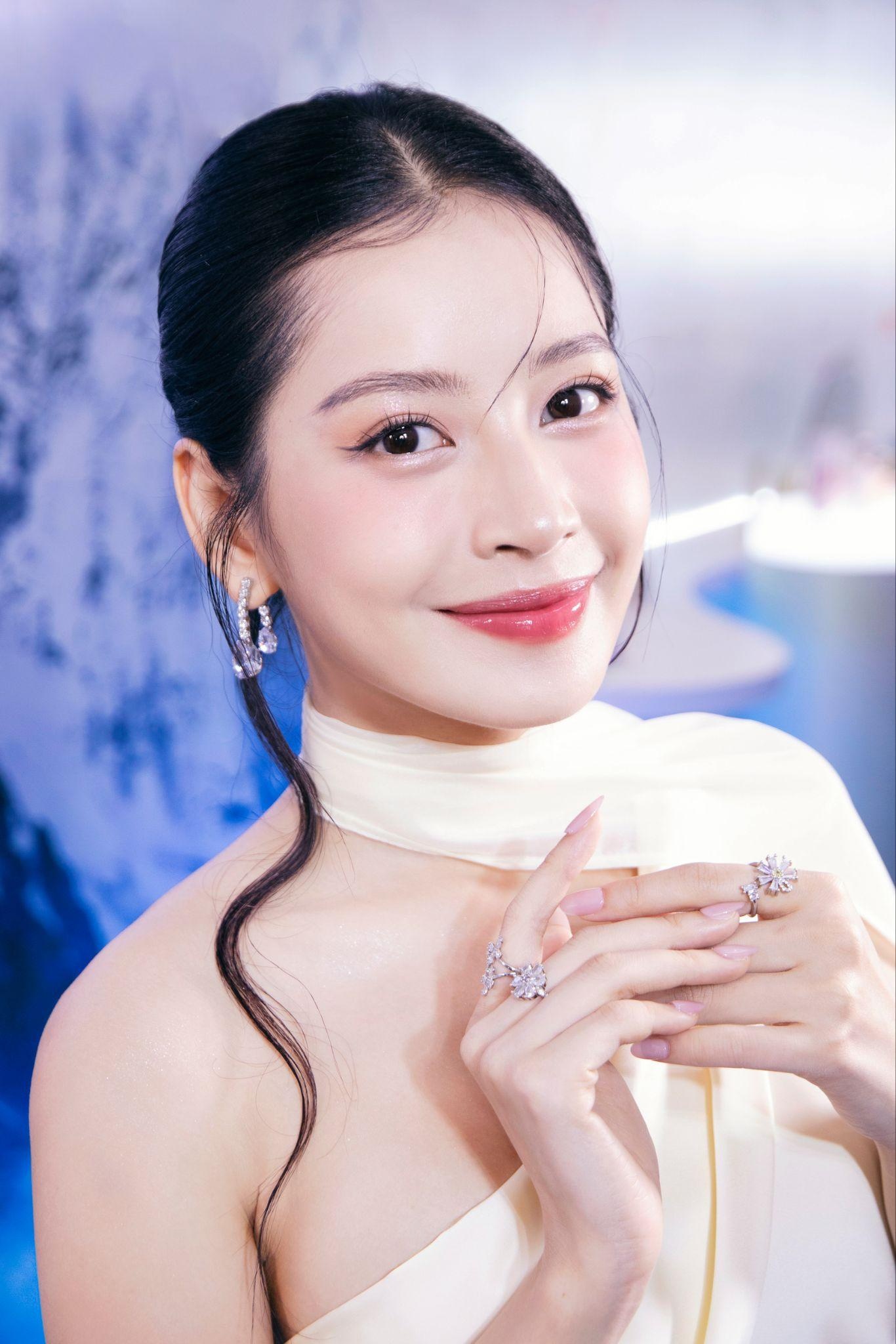 Mỹ nh&acirc;n Việt duy nhất chỉ ngồi cười cũng đổi đời, nhan sắc đỉnh cao được đề cử đẹp nhất thế giới- Ảnh 6.