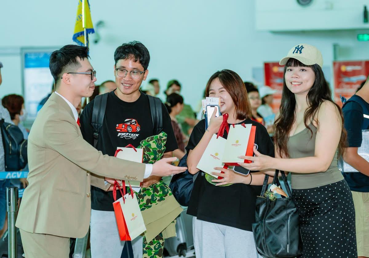 &rlm;Từ 25/8, h&agrave;nh kh&aacute;ch tại H&agrave; Nội, TP.HCM v&agrave; Ph&uacute; Quốc c&oacute; thể bay thẳng tới Seoul c&ugrave;ng Sun PhuQuoc Airways&rlm; - Ảnh 2.