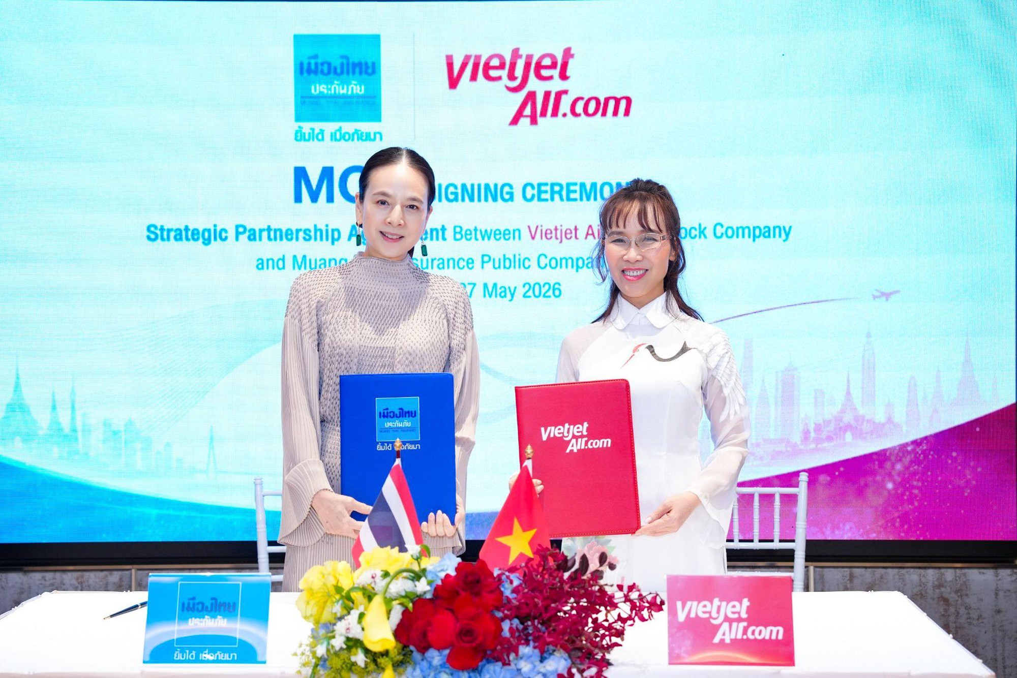 Hai &ldquo;Madam&rdquo; v&agrave; mối duy&ecirc;n với b&oacute;ng đ&aacute; Việt Nam - Th&aacute;i Lan - Ảnh 1.