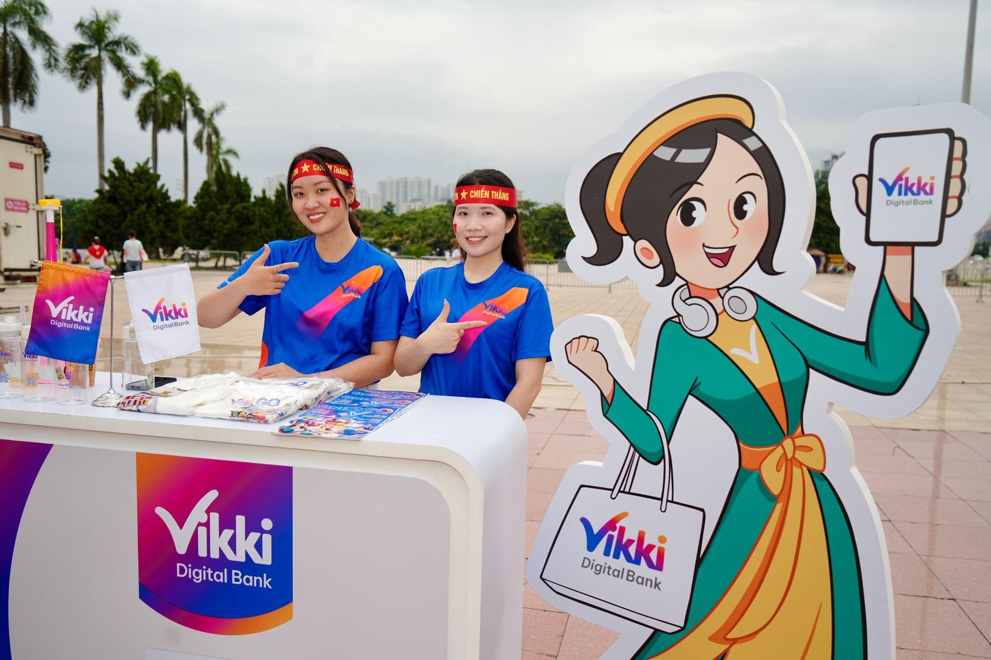 Hai &ldquo;Madam&rdquo; v&agrave; mối duy&ecirc;n với b&oacute;ng đ&aacute; Việt Nam - Th&aacute;i Lan - Ảnh 4.