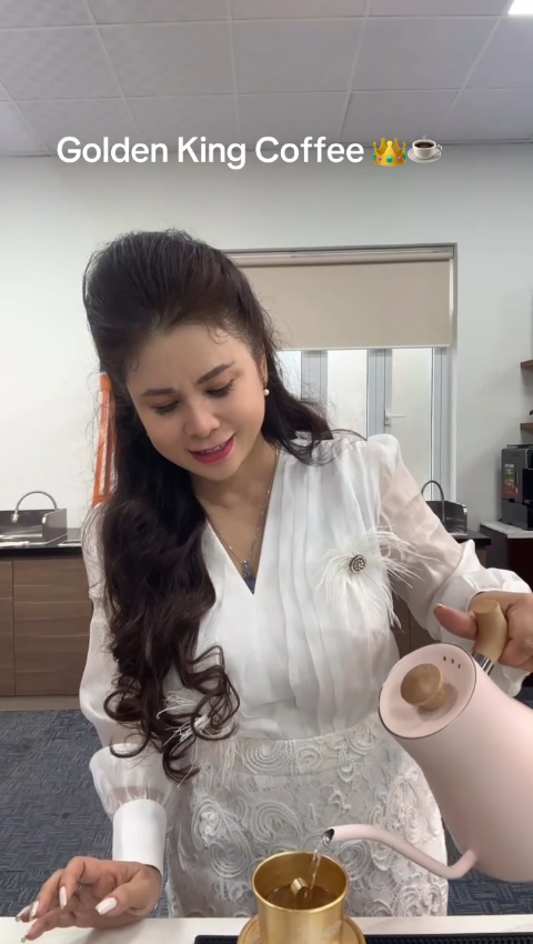 Doanh nh&acirc;n L&ecirc; Ho&agrave;ng Diệp Thảo hiện tại- Ảnh 2.