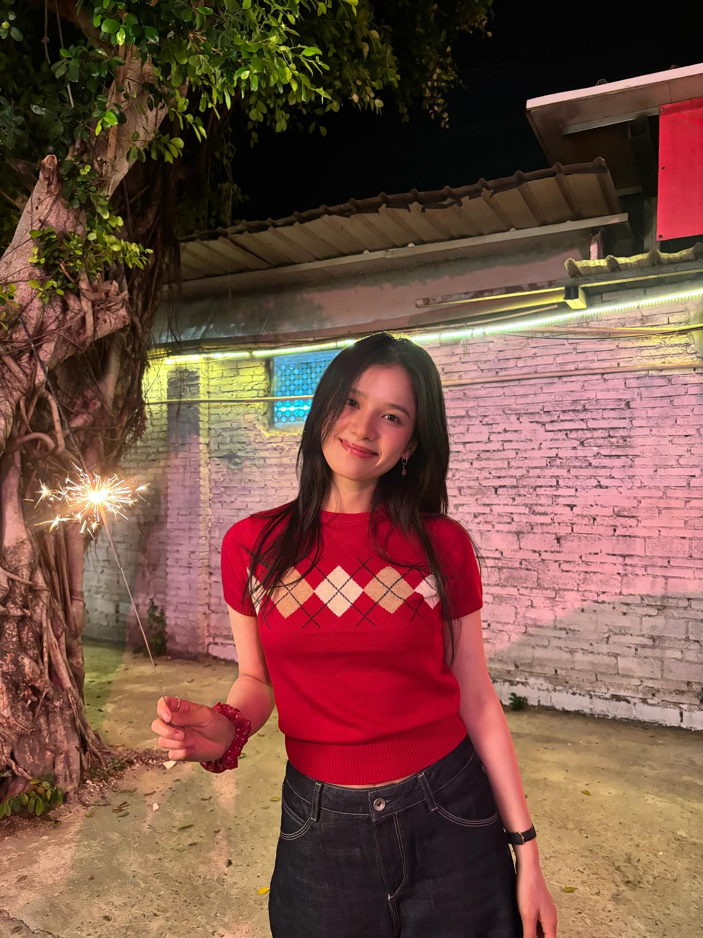 C&ocirc;ng ch&uacute;a showbiz hết h&agrave;o nho&aacute;ng- Ảnh 11.