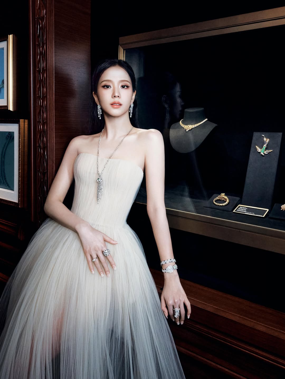 2 bức ảnh selfie trước gương "b&oacute;c trần" tuổi t&aacute;c của Jisoo (BLACKPINK) - Ảnh 8.