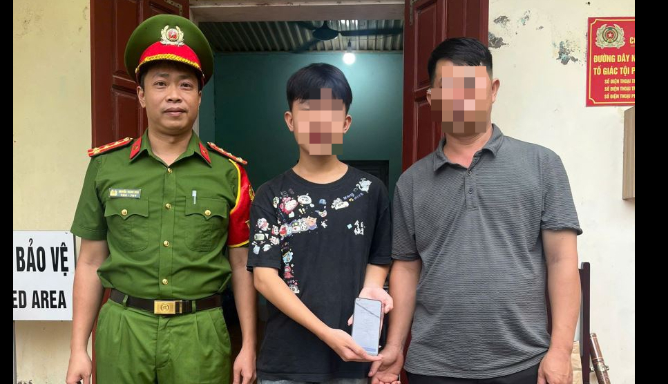 Công an xác minh giao dịch 8.780.000 đồng chuyển vào tài khoản ngân hàng của một học sinh- Ảnh 1.