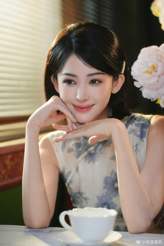 Nữ thần sườn xám đang viral khắp Trung Quốc: Đường cong chữ S khét thật sự, đẹp từ trong xương tủy- Ảnh 5.