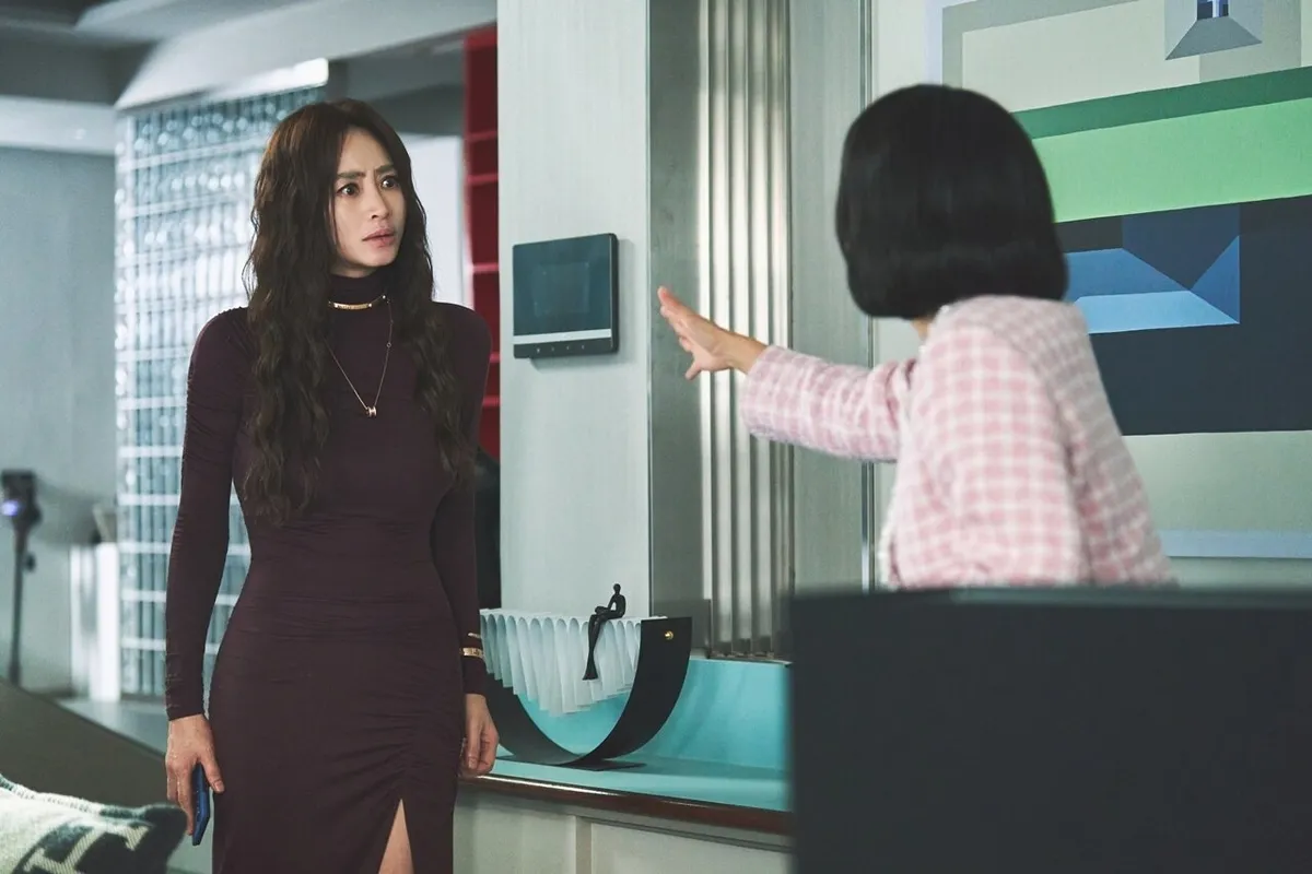 "Chị đại showbiz" U60 body cỡ n&agrave;y, hội đ&agrave;n em trẻ hơn phải ghen đỏ mắt!- Ảnh 1.