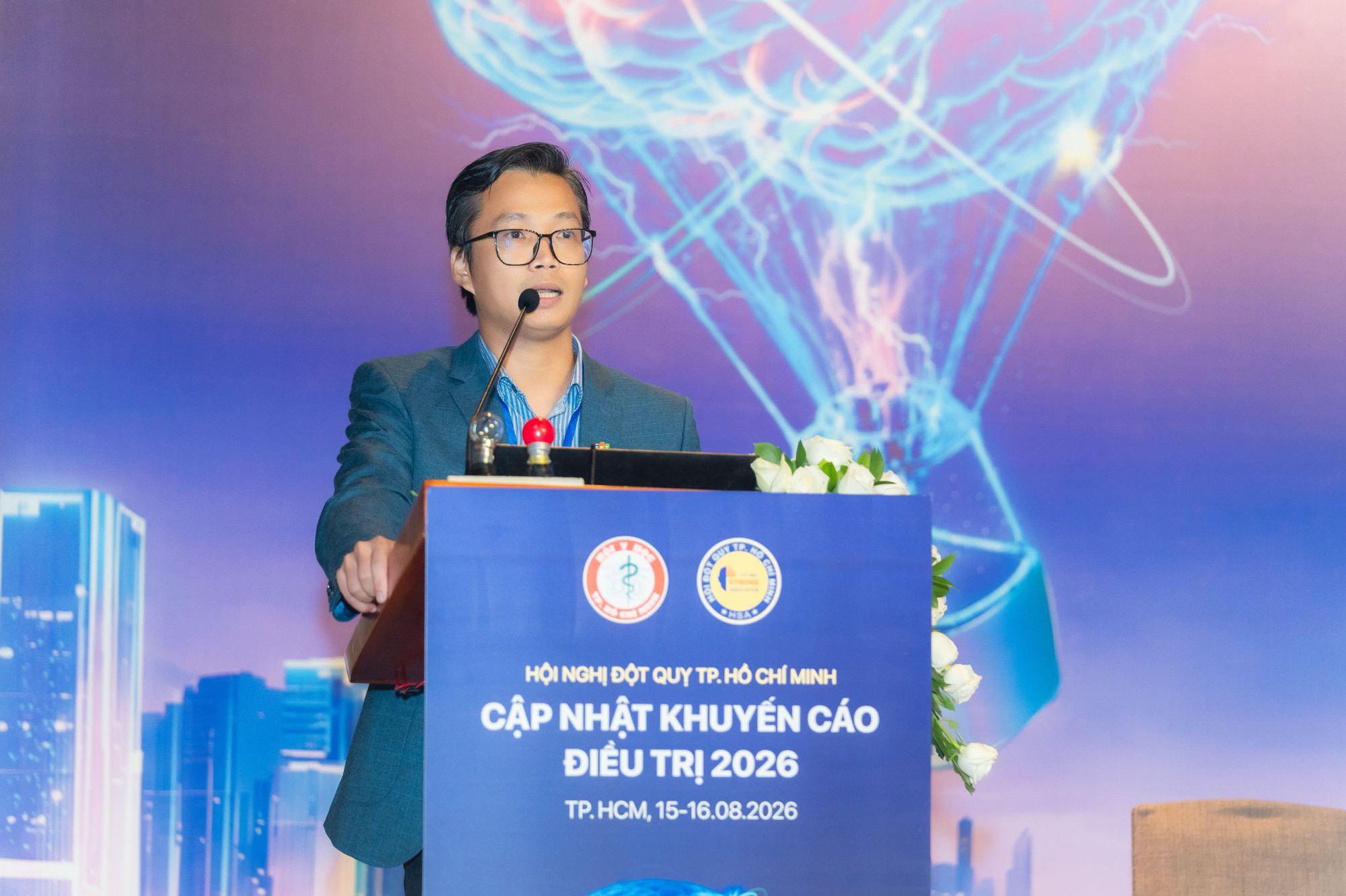 Hệ thống nh&agrave; thuốc v&agrave; trung t&acirc;m ti&ecirc;m chủng g&oacute;p sức &ldquo;giải b&agrave;i to&aacute;n&rdquo; dự ph&ograve;ng, quản l&yacute; đột quỵ tại cộng đồng - Ảnh 2.
