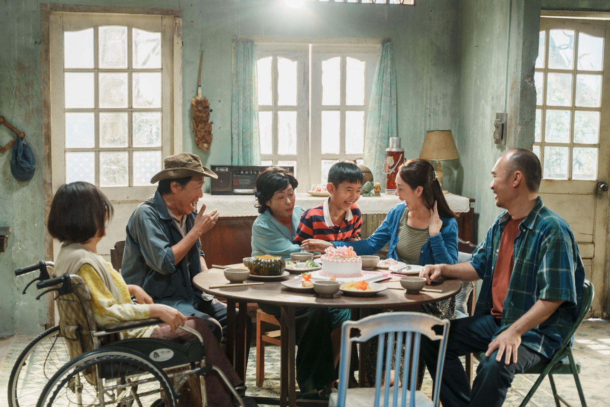 Quý Tử Vượt Giàu: Thu Trang - Tiến Luật ăn ý nhưng chưa phải cái tên gây bất ngờ nhất - Ảnh 1.