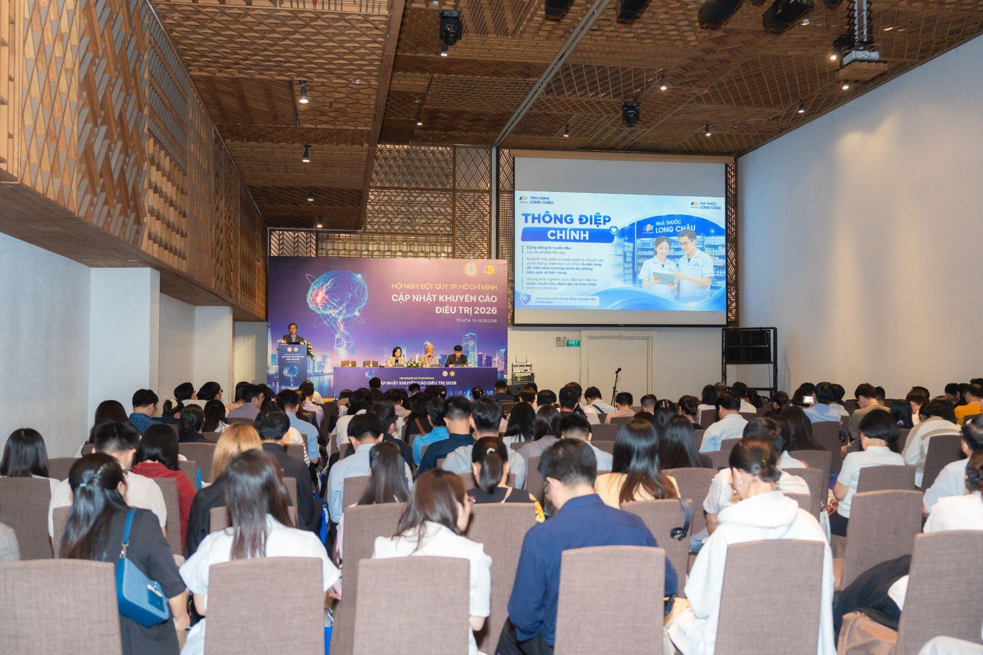 Hệ thống nh&agrave; thuốc v&agrave; trung t&acirc;m ti&ecirc;m chủng g&oacute;p sức &ldquo;giải b&agrave;i to&aacute;n&rdquo; dự ph&ograve;ng, quản l&yacute; đột quỵ tại cộng đồng - Ảnh 3.