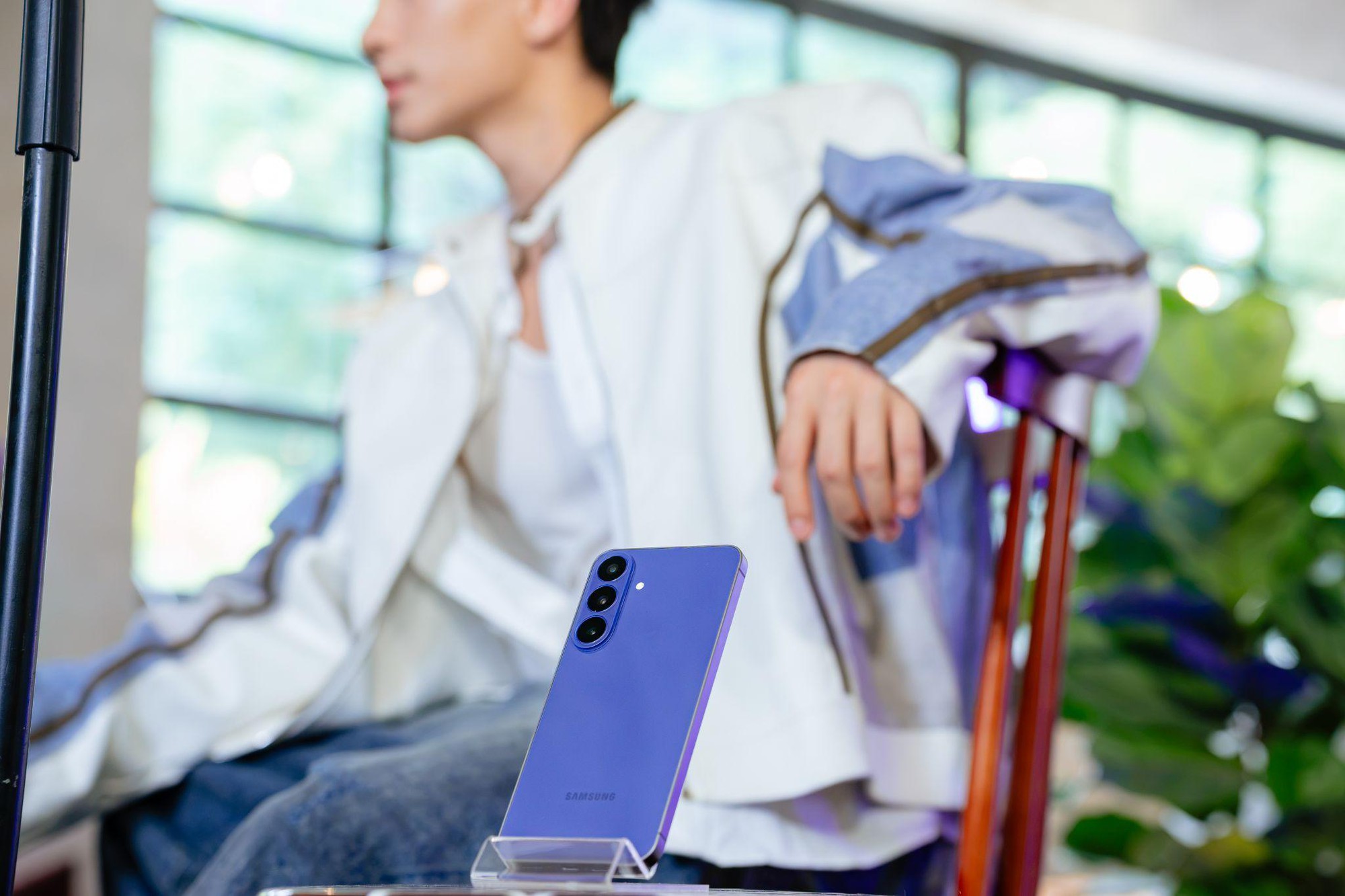 Từ nụ hôn đầu đến lần cột mốc thăng tiến sự nghiệp, Galaxy S26 FE tái hiện sống động khoảnh khắc Epic của người dùng - Ảnh 4.