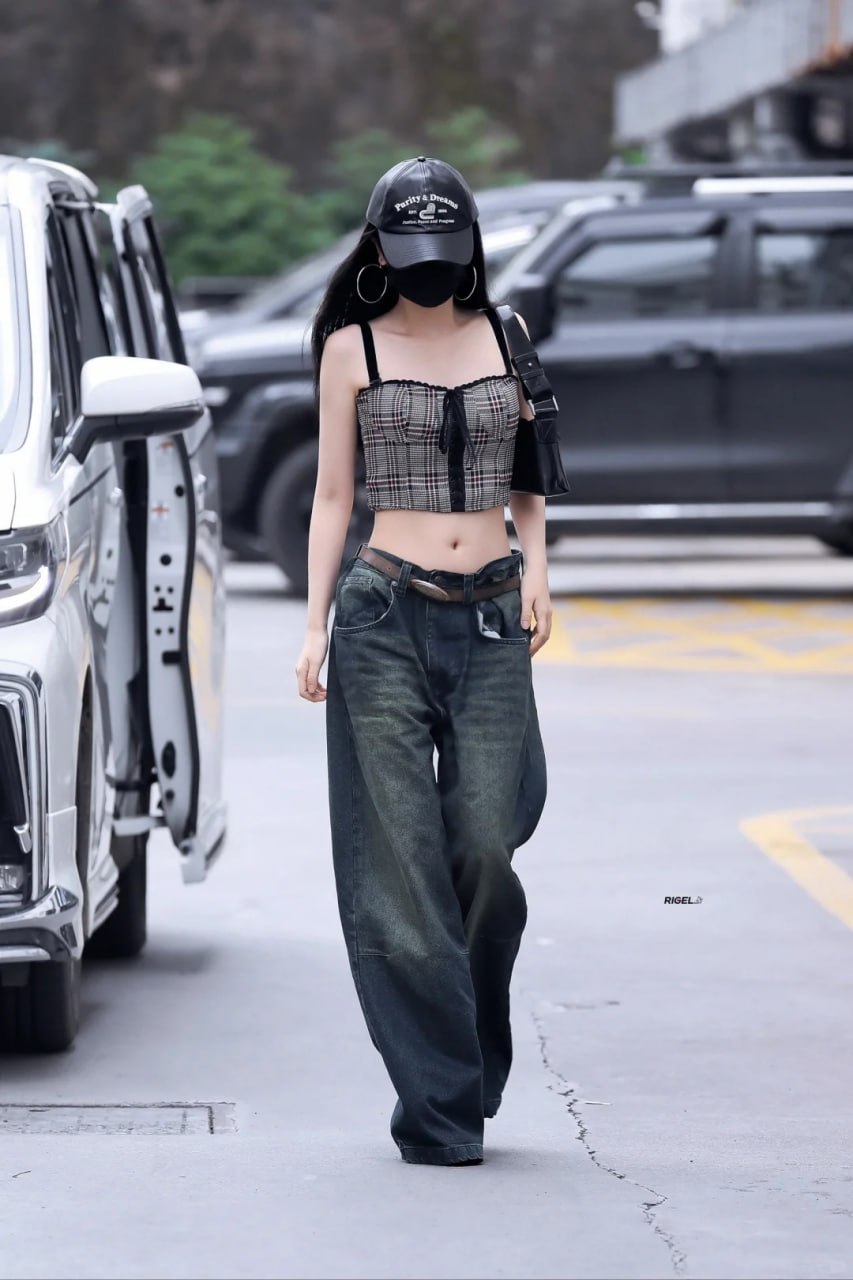 Ngu Thư H&acirc;n hở hang thế n&agrave;y khi đi l&agrave;m c&oacute; ổn kh&ocirc;ng?- Ảnh 10.
