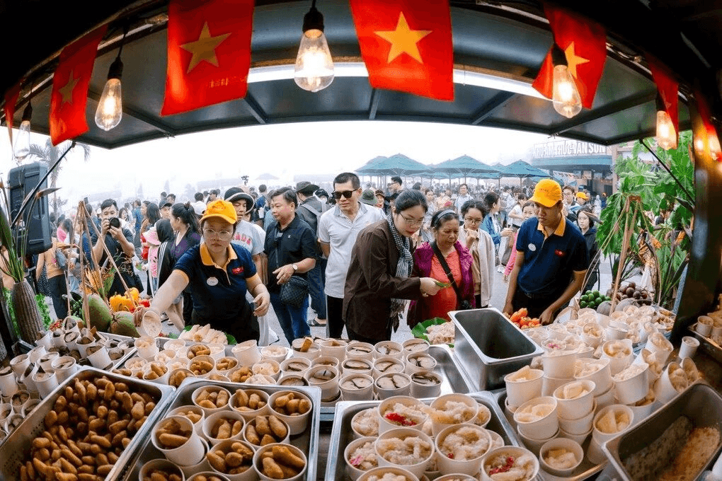 Tin vui: Chỉ 3 ng&agrave;y nữa, to&agrave;n bộ người d&acirc;n Việt Nam được mua sắm tại địa điểm n&agrave;y m&agrave; kh&ocirc;ng cần d&ugrave;ng đến tiền- Ảnh 1.