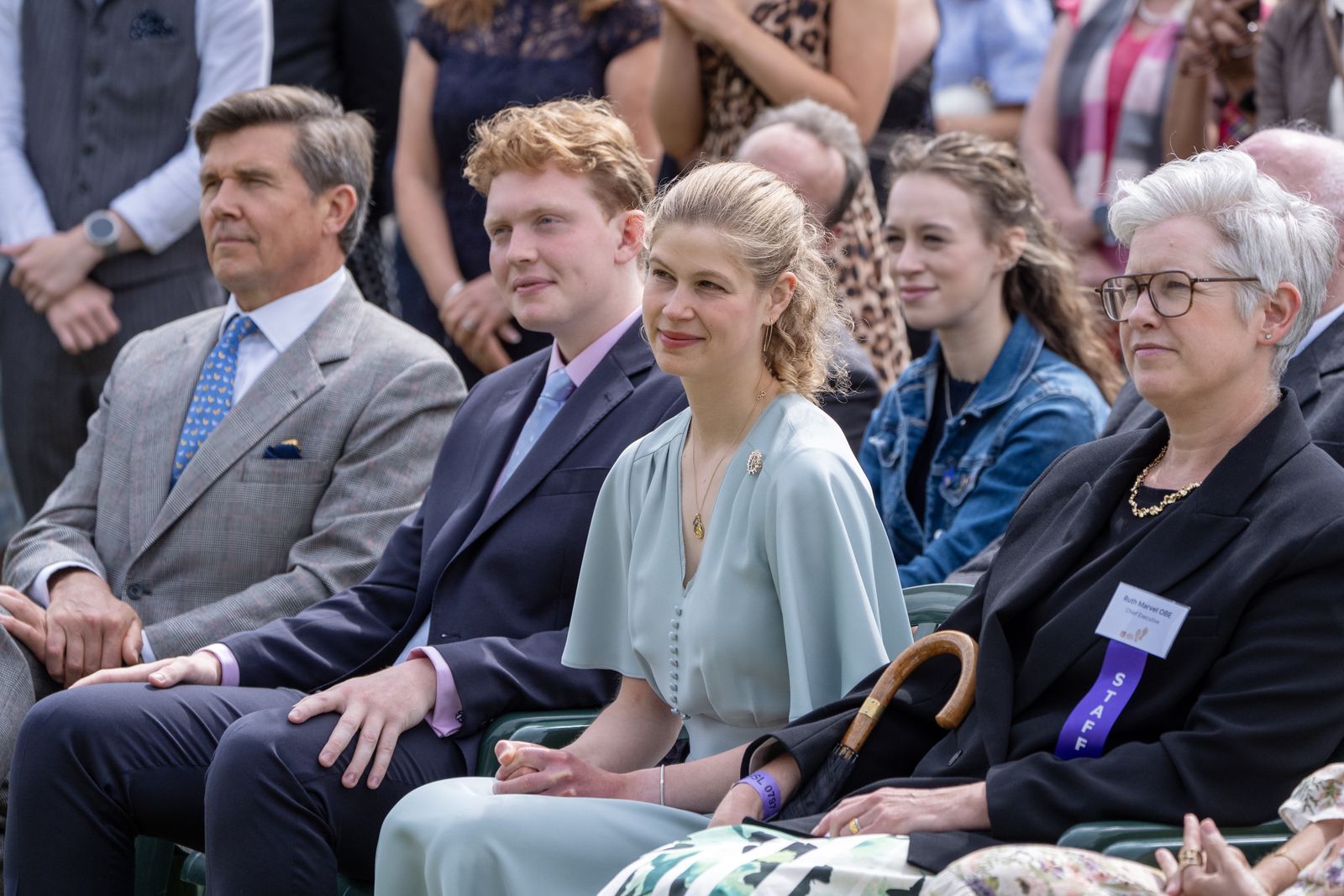 Lady Louise Windsor cô gái 22 tuổi kín tiếng nhất Hoàng gia Anh hiện nay - Ảnh 2.
