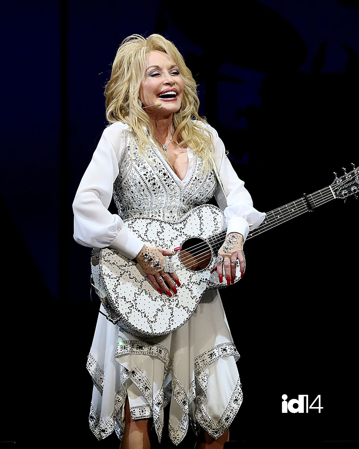 Tạm biệt Yayoi Kusama v&agrave; Dolly Parton: Hai người phụ nữ dạy cả thế gian về một cuộc đời đ&aacute;ng sống - Ảnh 19.