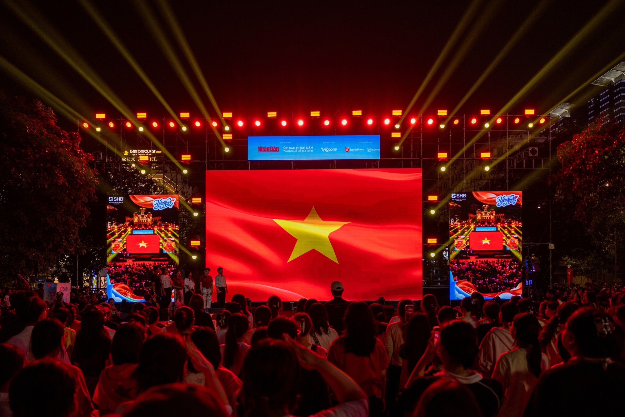 Từ &ldquo;Hạnh ph&uacute;c l&agrave; người Việt Nam&rdquo; đến &ldquo;Tổ Quốc Trong Tim&rdquo;: C&aacute;ch SHB lan tỏa t&igrave;nh y&ecirc;u nước v&agrave; niềm tự h&agrave;o d&acirc;n tộc - Ảnh 1.
