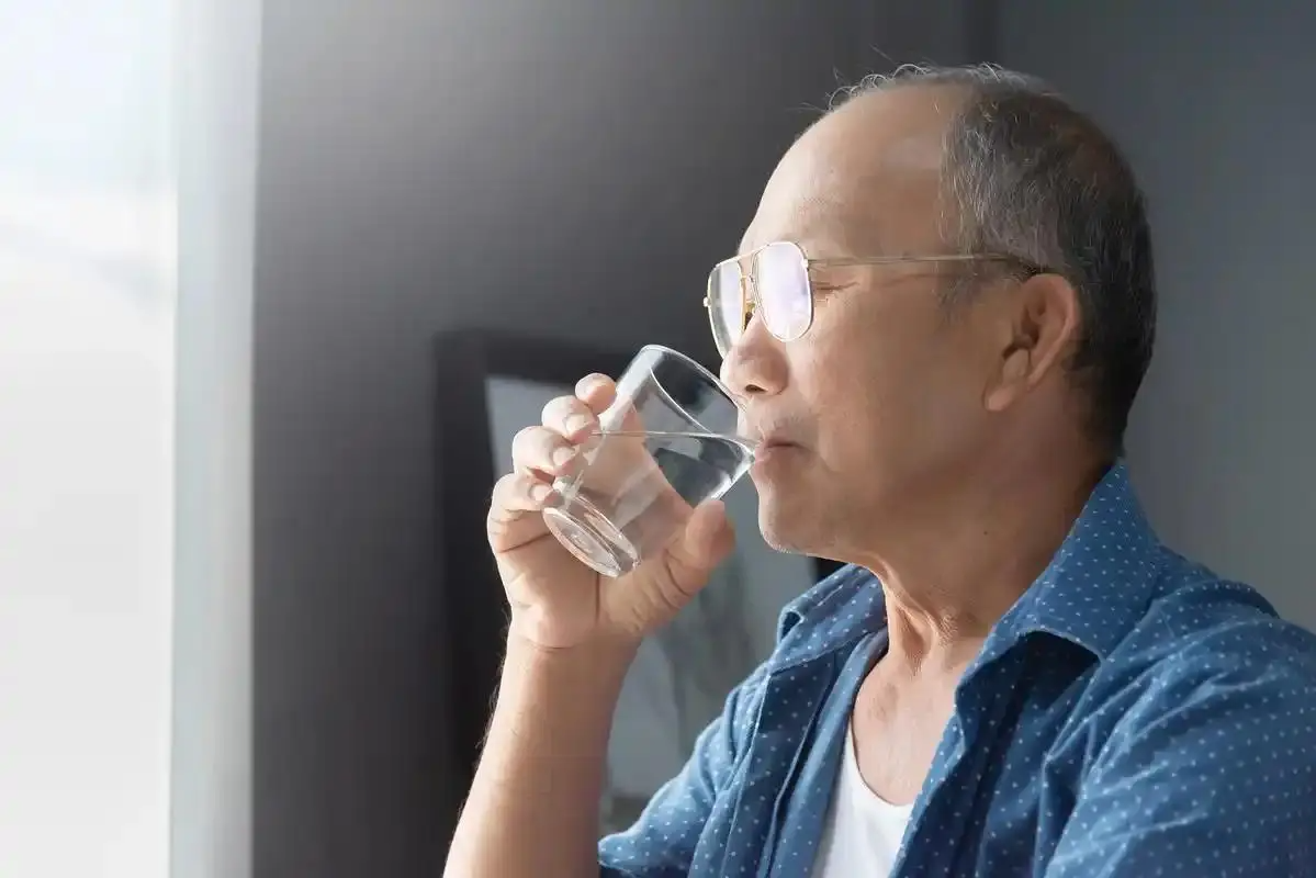Dấu hiệu nguy hiểm nhất của bệnh tiểu đường không phải là khát nước, mà là sự xuất hiện thường xuyên của 10 bất thường này- Ảnh 1.