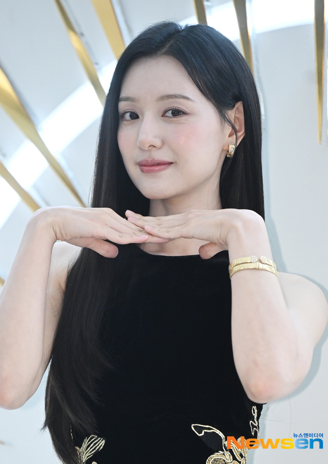 Đ&acirc;y mới l&agrave; Kim Ji Won m&agrave; bao người m&ecirc; đắm!- Ảnh 11.