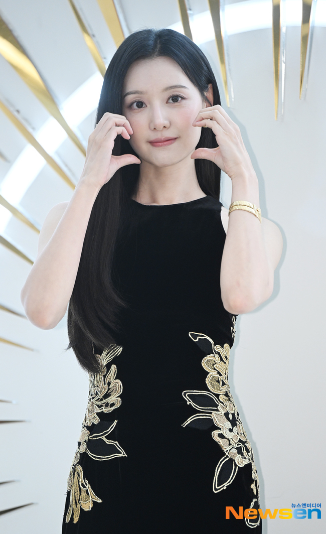 Đ&acirc;y mới l&agrave; Kim Ji Won m&agrave; bao người m&ecirc; đắm!- Ảnh 10.