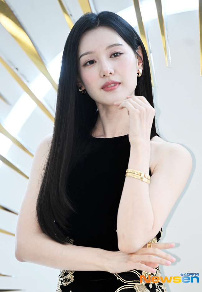 Đ&acirc;y mới l&agrave; Kim Ji Won m&agrave; bao người m&ecirc; đắm!- Ảnh 13.