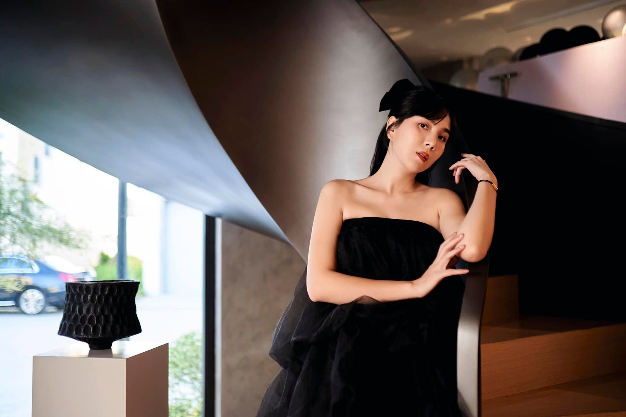 Nữ MC "lỡ 1 lần đò" được thiếu gia Bắc Ninh si mê, rước về làm vợ sống trong biệt thự to như lâu đài- Ảnh 1.