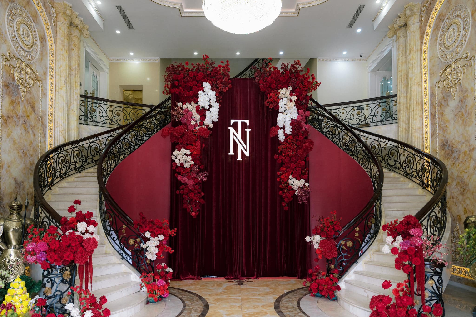 Nữ MC "lỡ 1 lần đò" được thiếu gia Bắc Ninh si mê, rước về làm vợ sống trong biệt thự to như lâu đài- Ảnh 5.