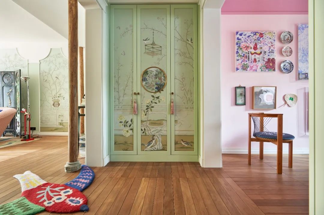Căn hộ 188m&sup2; giữa trung t&acirc;m th&agrave;nh phố g&acirc;y ch&uacute; &yacute; v&igrave; trần ph&ograve;ng ngủ d&aacute;t v&agrave;ng: Mỗi căn ph&ograve;ng l&agrave; một &ldquo;m&ugrave;a&rdquo; kh&aacute;c nhau- Ảnh 6.