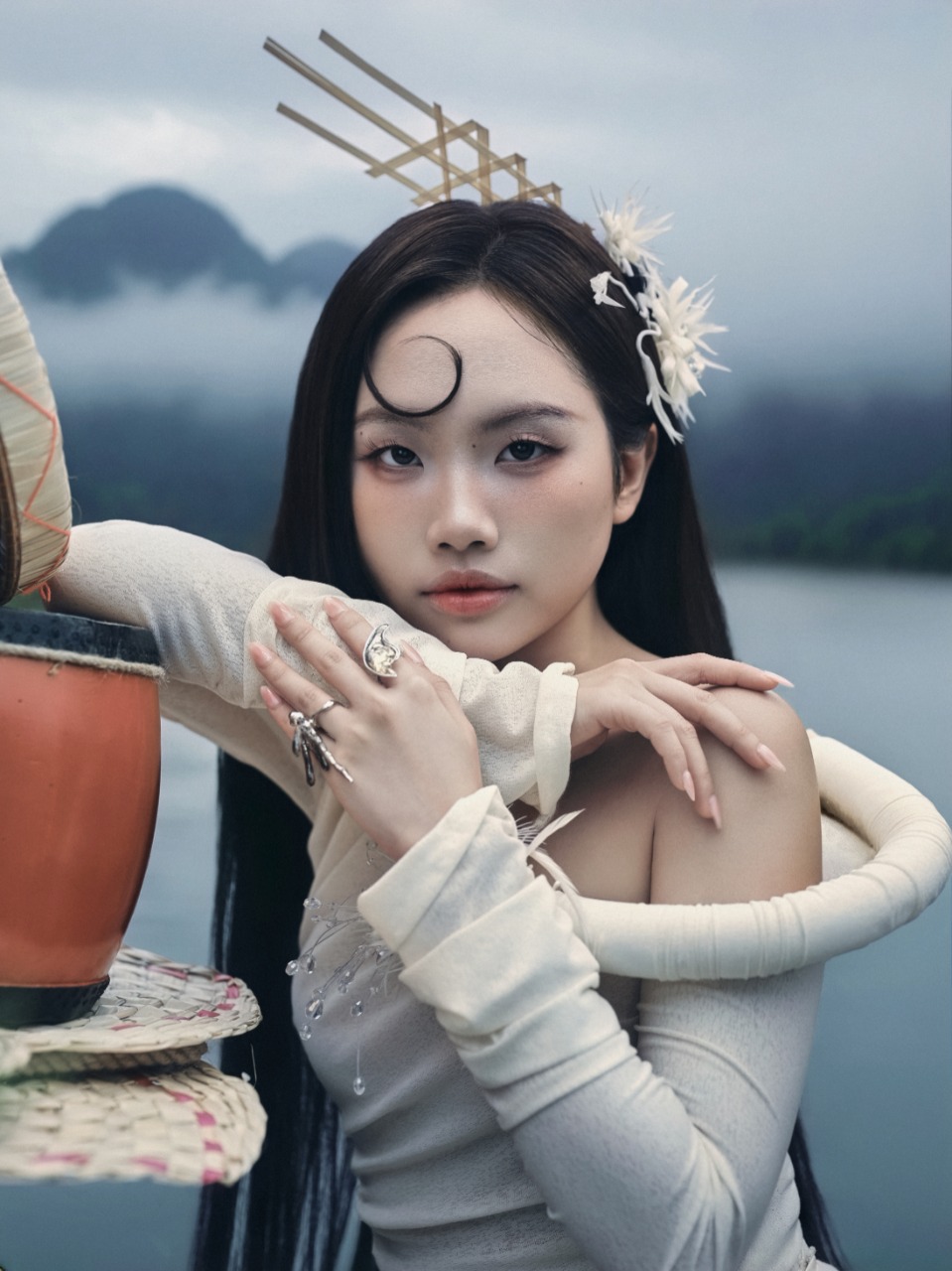 C&aacute;ch Phương Mỹ Chi v&agrave; Nguyễn H&ugrave;ng "c&oacute; nhau"- Ảnh 1.
