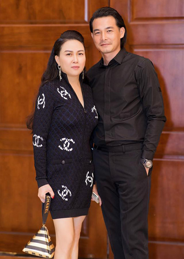 Qu&aacute;ch Ngọc Ngoan v&agrave; bạn g&aacute;i mới l&ecirc;n hot search- Ảnh 3.