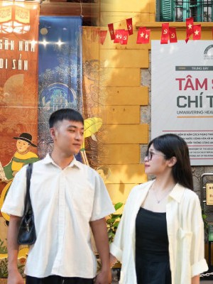 Bức tranh dài 7 mét, hơn 120 tác phẩm và những họa sĩ từ lớp 3 đến ngoài 60: Văn Miếu có gì dịp 2/9?
