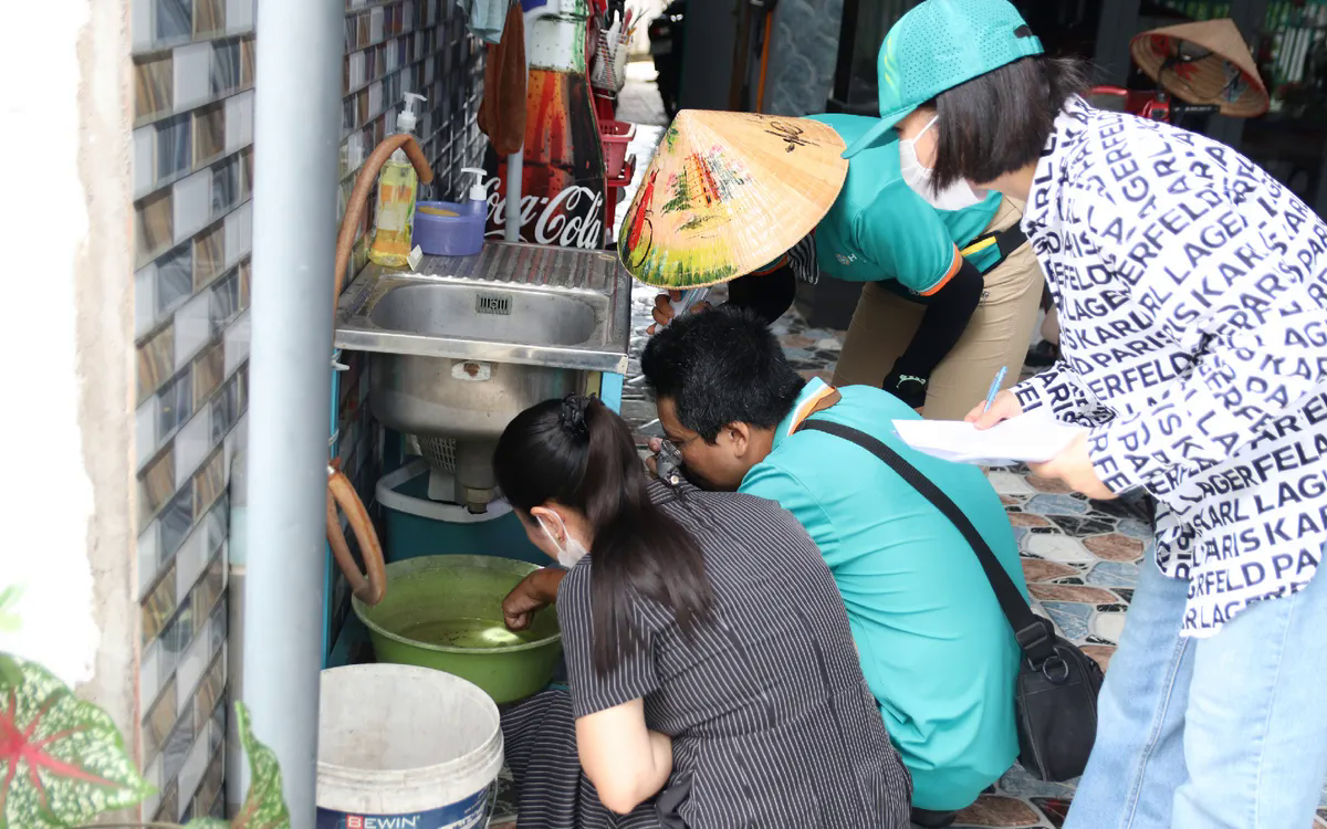 TP Hồ Ch&iacute; Minh: Sốt xuất huyết tăng hơn 10% trong một tuần - Ảnh 1.