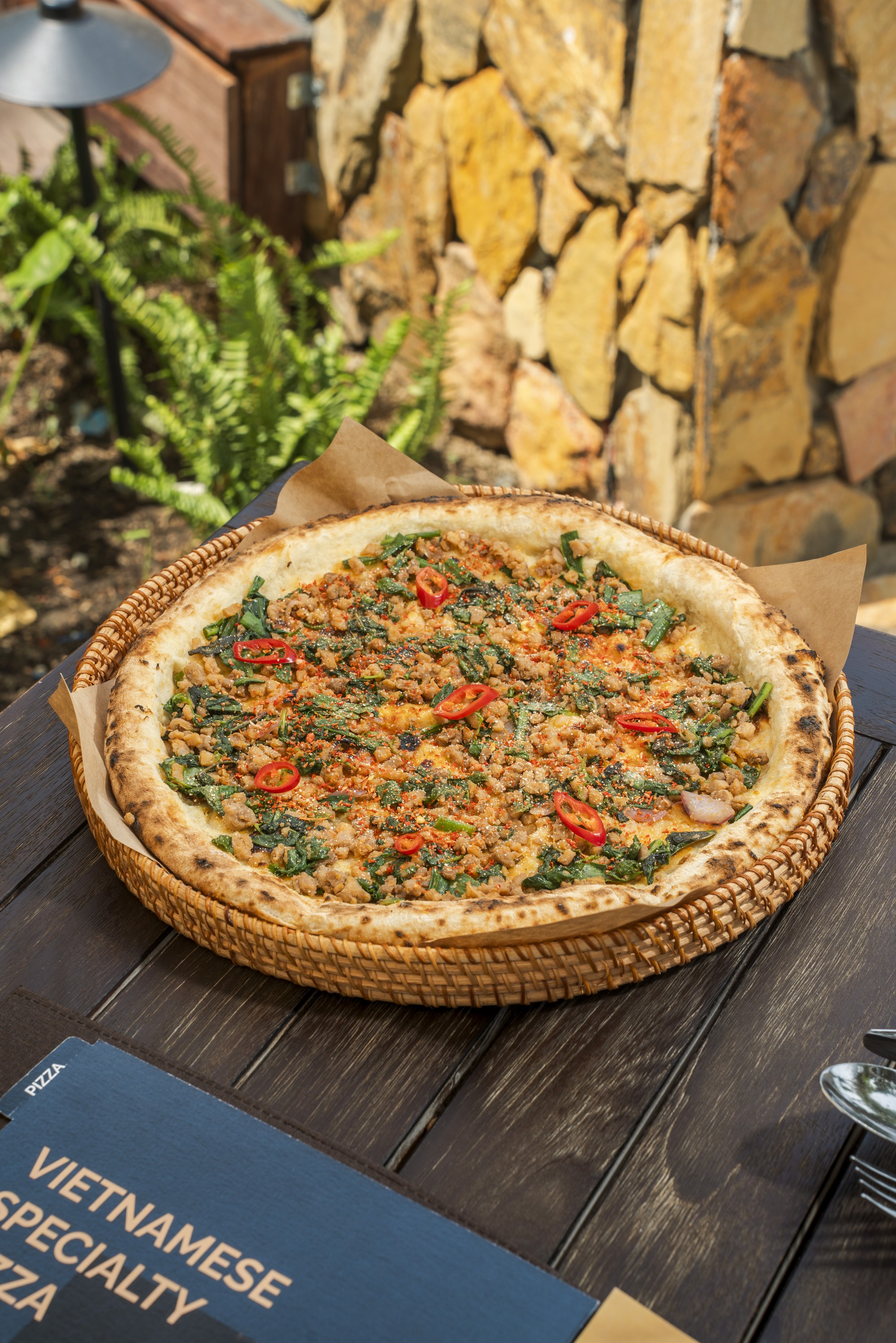Từ đặc sản v&ugrave;ng miền đến Pizza: C&ocirc;ng thức tạo n&ecirc;n sức h&uacute;t của The Home Pizza - Ảnh 3.