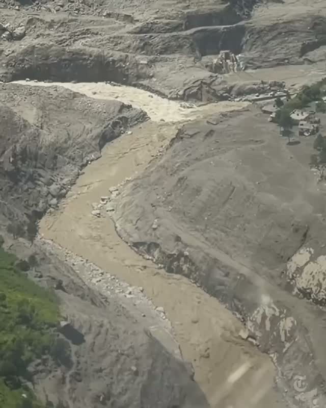 Lũ qu&eacute;t Nepal - Trung Quốc: Số người tử vong tăng l&ecirc;n 469, d&ograve;ng s&ocirc;ng tắc nghẽn do mảnh vụn c&oacute; nguy cơ ngập lụt trở lại - Ảnh 8.