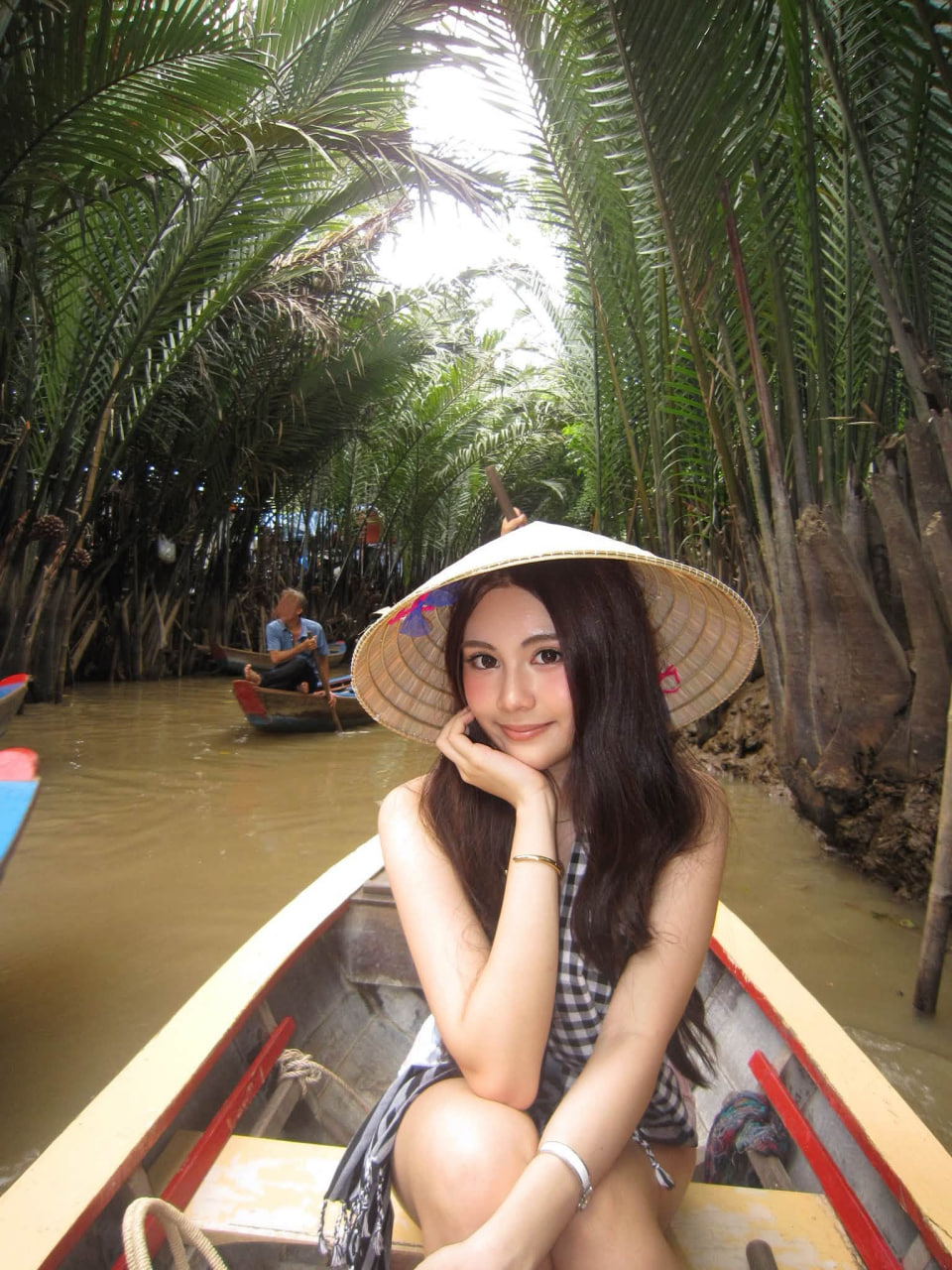 Hạt Dẻ tuổi 18 được so s&aacute;nh với biểu tượng nhan sắc Th&aacute;i Lan- Ảnh 3.