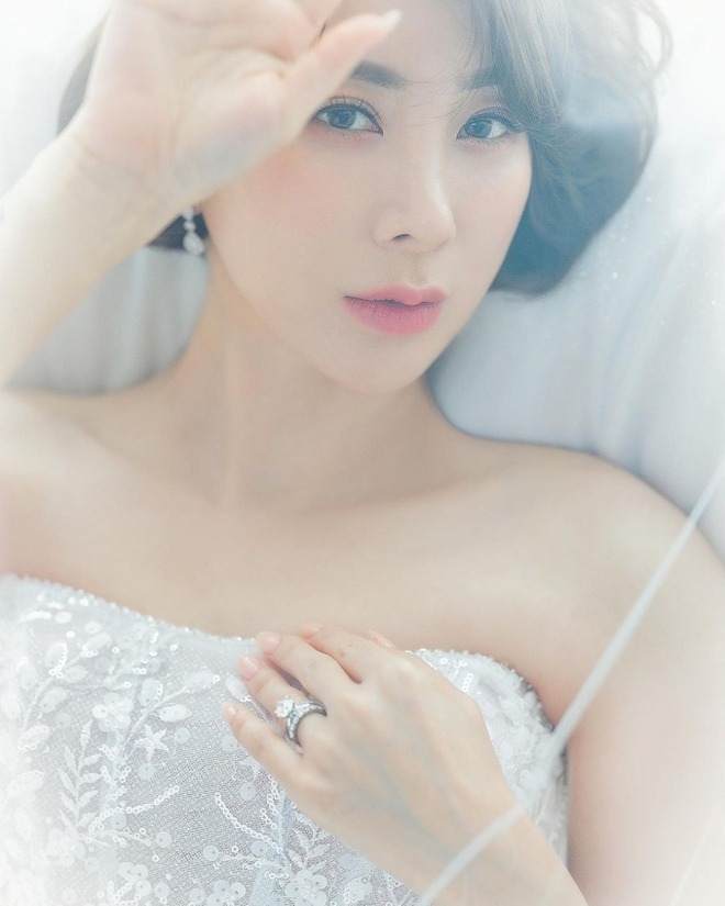 Nữ ca sĩ bị chồng doanh nh&acirc;n &ldquo;đ&aacute;&rdquo; sau nửa năm cưới: Hết sạch tiền, giấu bố l&eacute;n mang v&agrave;ng đi b&aacute;n để sống qua ng&agrave;y- Ảnh 2.