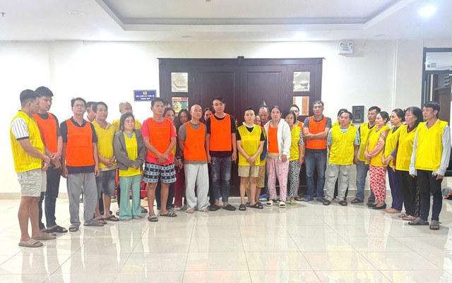 Cảnh s&aacute;t đồng loạt kh&aacute;m x&eacute;t 11 địa điểm tại nhiều tỉnh, th&agrave;nh: Bắt giữ L&yacute; Ho&agrave;ng Oanh v&agrave; 25 người kh&aacute;c- Ảnh 2.