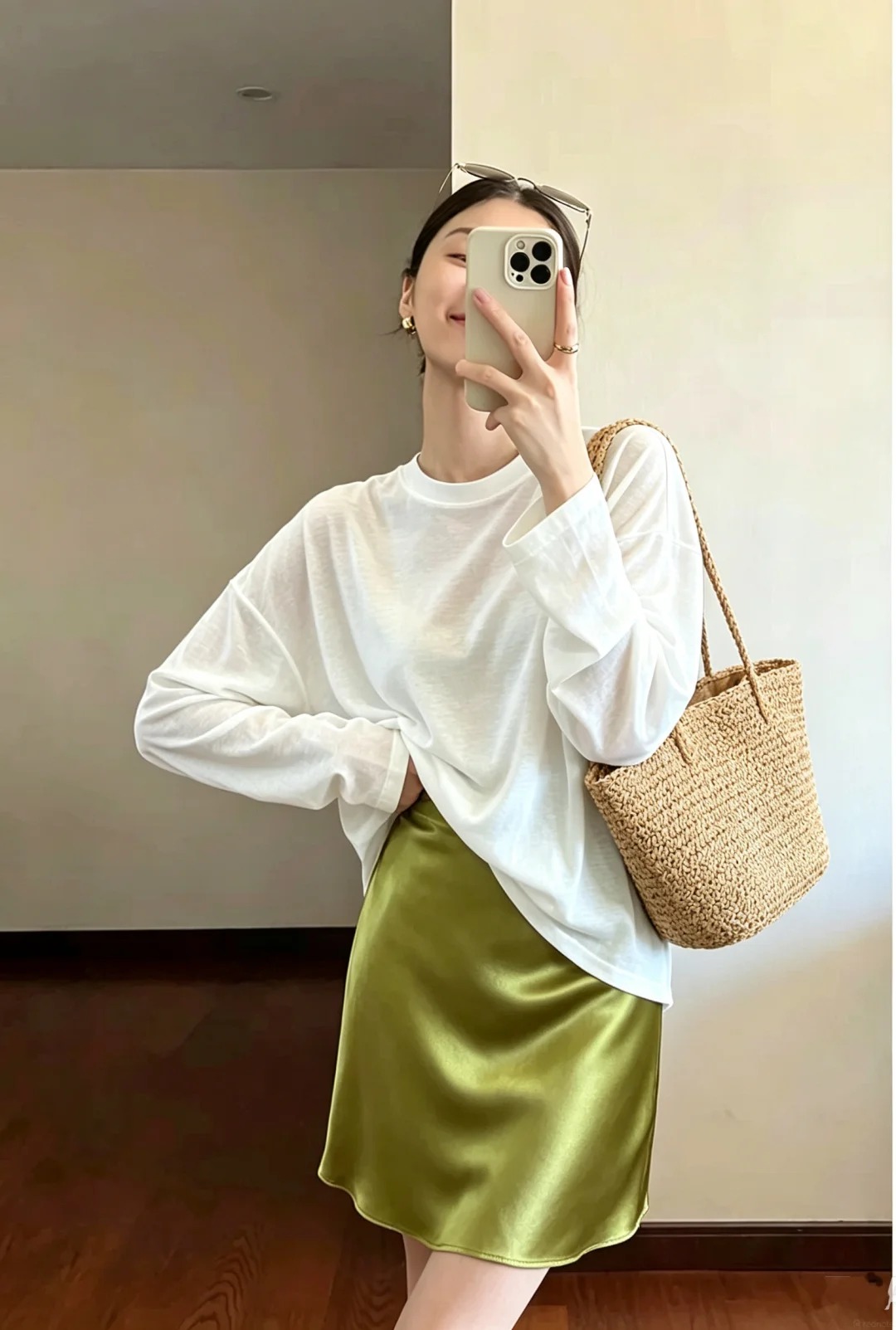 Đồ xanh quả bơ: Nền n&atilde;, nhẹ nh&agrave;ng m&agrave; vẫn chuẩn thanh lịch cho style "old money" - Ảnh 4.