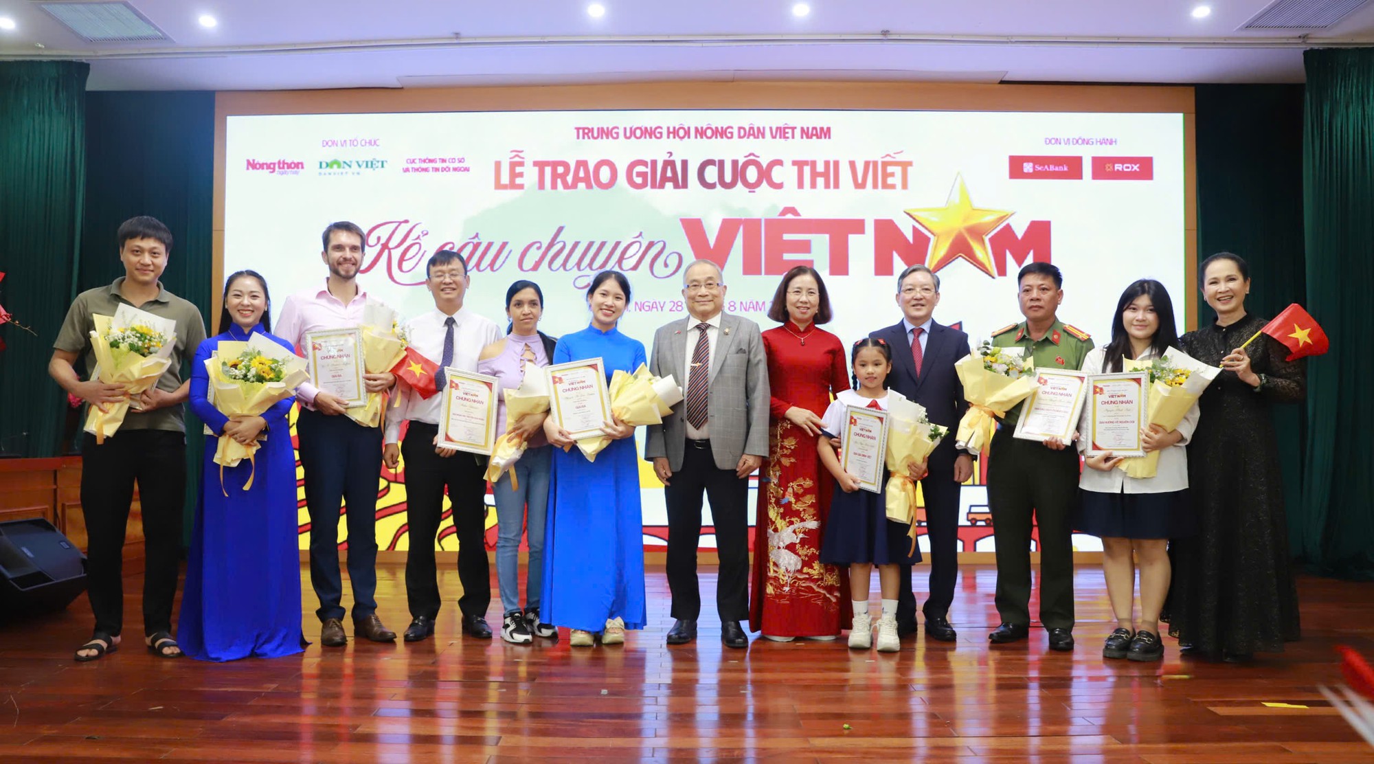 Từ cậu b&eacute; 8 tuổi đến Thiếu tướng 96 tuổi c&ugrave;ng tham gia "Kể c&acirc;u chuyện Việt Nam" - Ảnh 7.