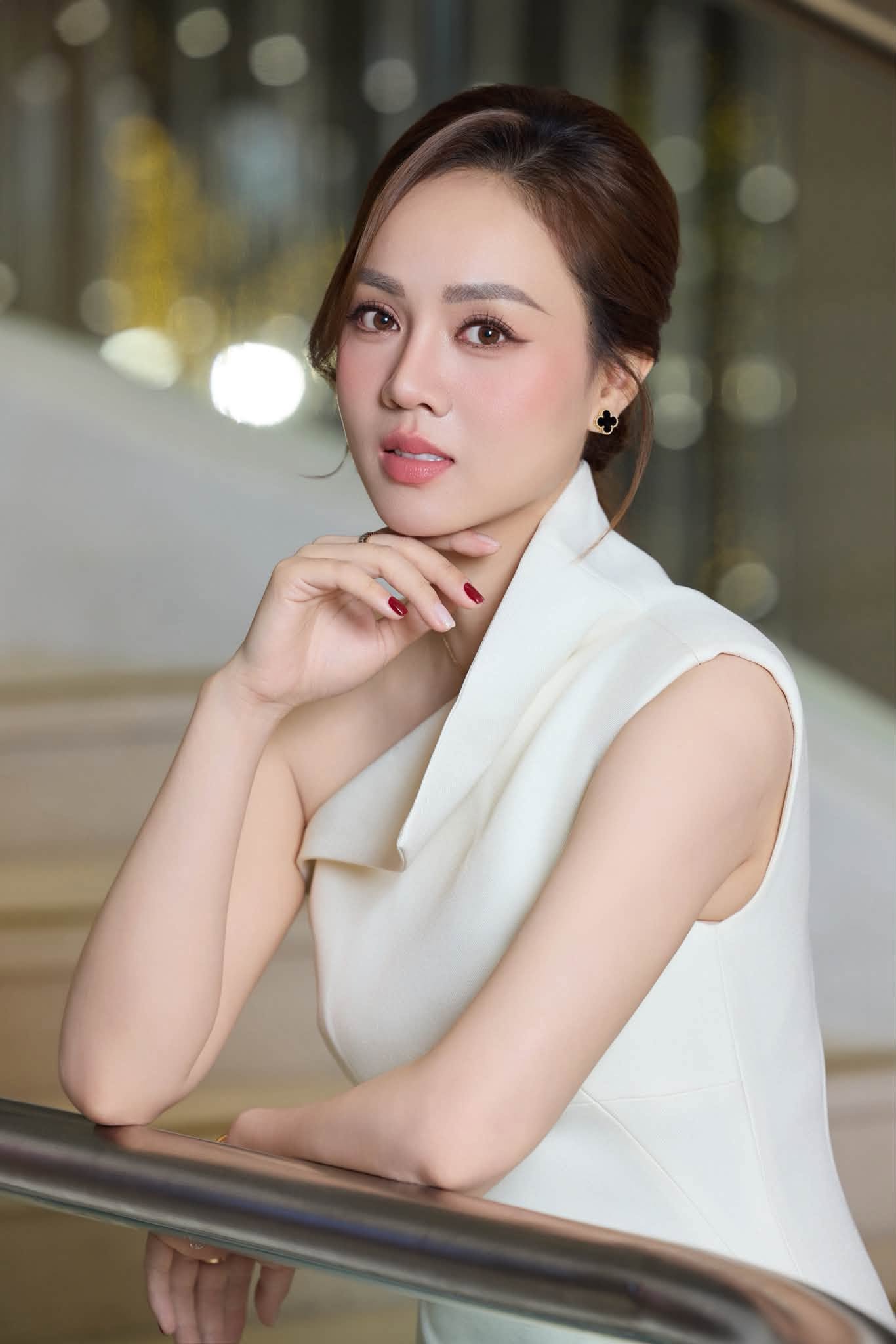 Vợ NSND Công Lý bức xúc: "Tôi sống sao nổi" - Ảnh 1.