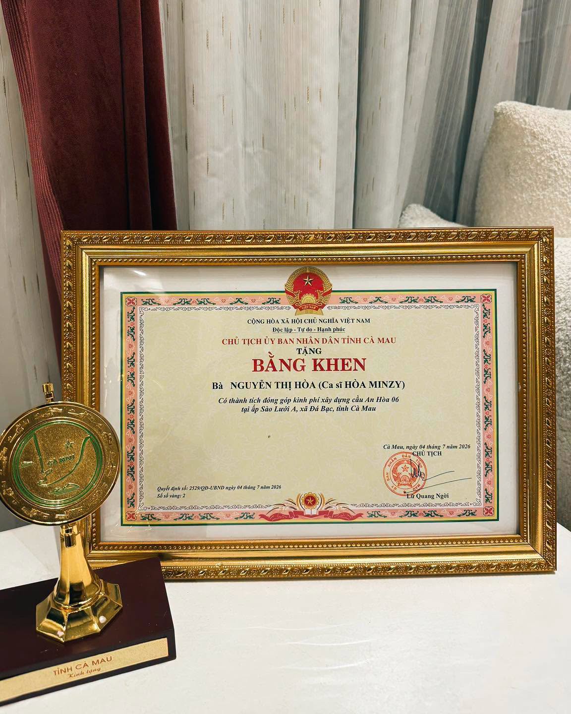 Ca sĩ Việt 2 năm liền dự Lễ kỷ niệm 2/9: T&igrave;nh duy&ecirc;n - sự nghiệp thăng hoa, li&ecirc;n tục nhận bằng khen danh gi&aacute;- Ảnh 5.