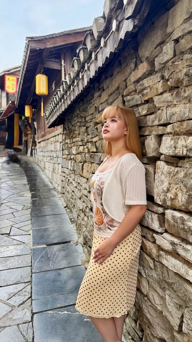 B&atilde;o ch&ecirc; bai si&ecirc;u mẫu Th&uacute;y Hạnh v&agrave; ngoại h&igrave;nh con g&aacute;i 19 tuổi- Ảnh 7.
