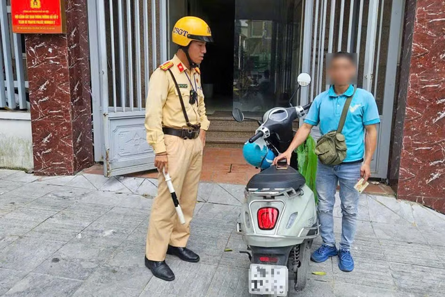 CSGT nhắc nhở to&agrave;n bộ người d&acirc;n: L&agrave;m việc n&agrave;y với biển số xe c&oacute; thể bị xử phạt tới 26 triệu đồng- Ảnh 1.